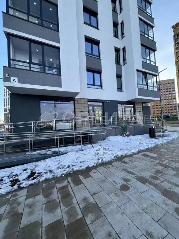 Помещение свободного назначения в Тюменская область, Тюмень ул. ... - Фото 1