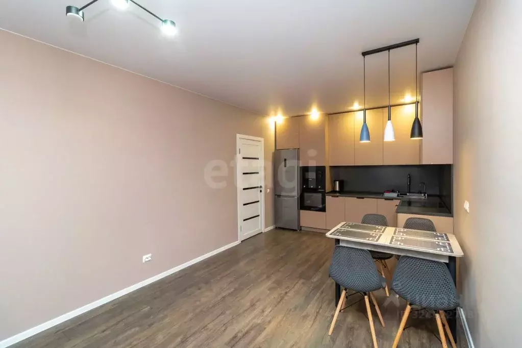 1-к кв. Тюменская область, Тюмень ул. Ивана Чистякова, 5 (40.0 м) - Фото 2