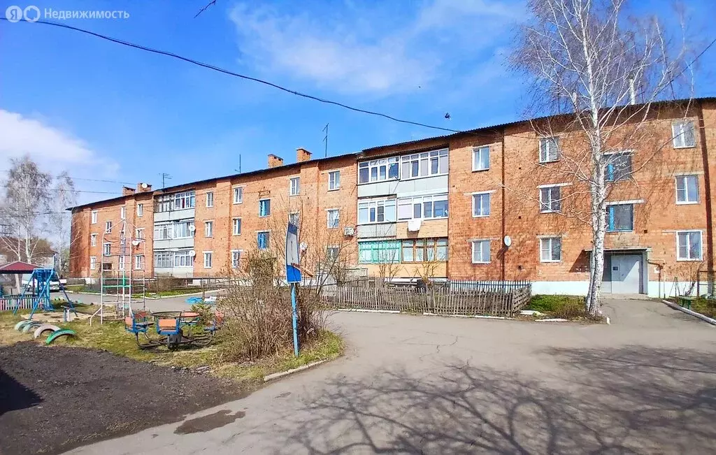 3-комнатная квартира: Калачинск, улица Фрунзе, 93Б (62.8 м) - Фото 0