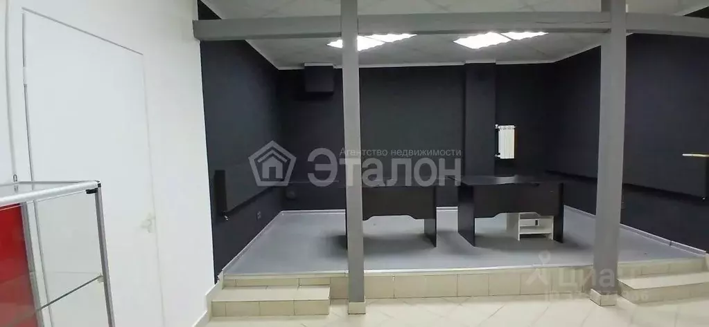 Офис в Волгоградская область, Волгоград ул. Огарева, 1 (83 м) - Фото 2