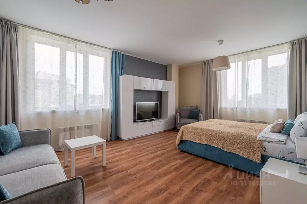 2-к кв. Свердловская область, Екатеринбург ул. Блюхера, 16Б (60.7 м) - Фото 0