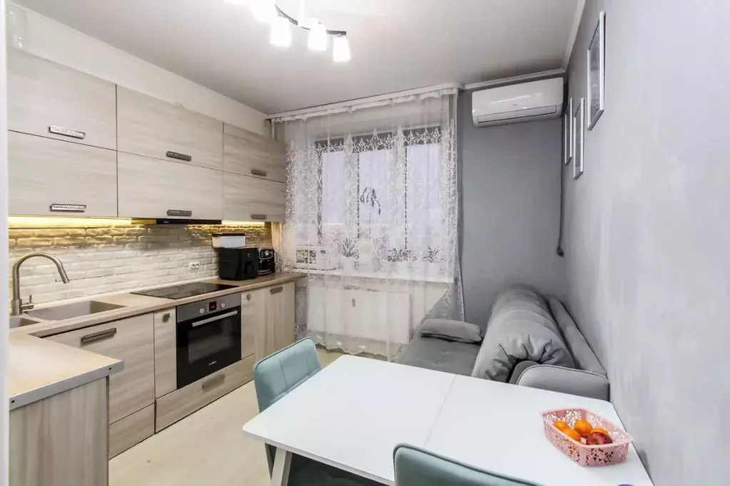 1-к кв. Тюменская область, Тюмень ул. Тимофея Чаркова, 81 (34.4 м) - Фото 1