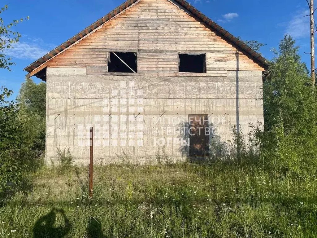 Дом в Ханты-Мансийский АО, Нижневартовск ул. Строителей, 17А (140 м) - Фото 0