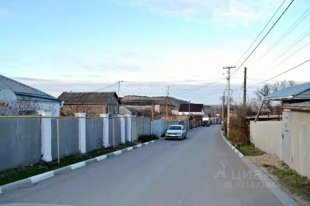 Участок в Крым, Феодосия ул. Овражная (57.7 сот.) - Фото 1