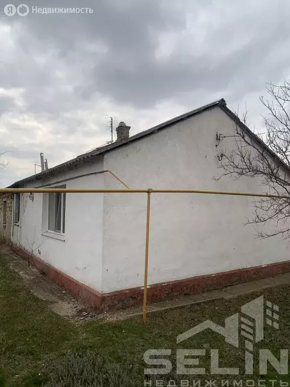 Дом в Сакский район, Вересаевское сельское поселение, село Глинка, ... - Фото 1