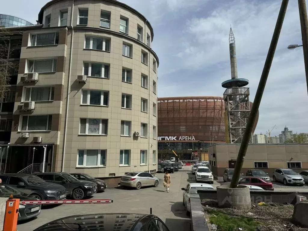 Офис в Свердловская область, Екатеринбург ул. 8 Марта, 45А (25 м) - Фото 1