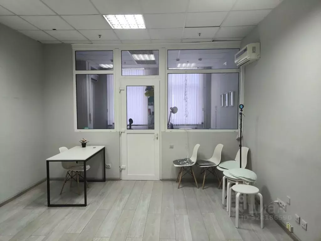 Офис в Краснодарский край, Краснодар Северная ул., 324К (30 м) - Фото 1