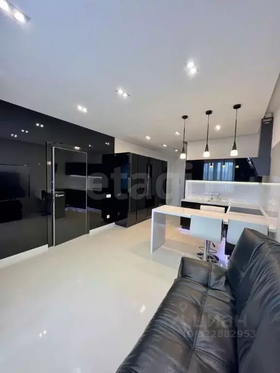 1-к кв. Татарстан, Казань ул. Алексея Козина, 5 (45.0 м) - Фото 2