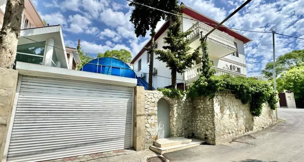 Дом в Крым, Ялта муниципальный округ, Массандра пгт ул. Мира (200 м) - Фото 1