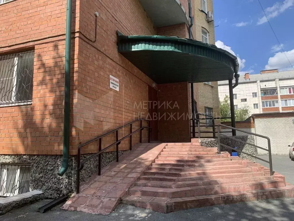 Помещение свободного назначения в Тюменская область, Тюмень ул. ... - Фото 0