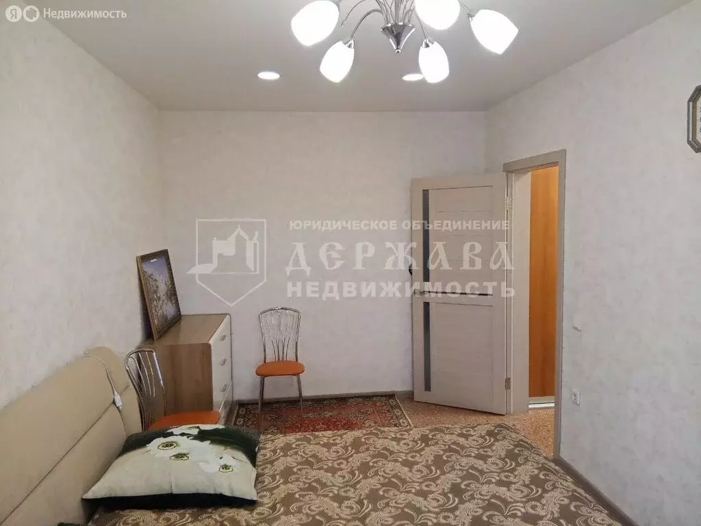 2-комнатная квартира: Междуреченск, улица Пушкина, 38 (56.6 м) - Фото 1