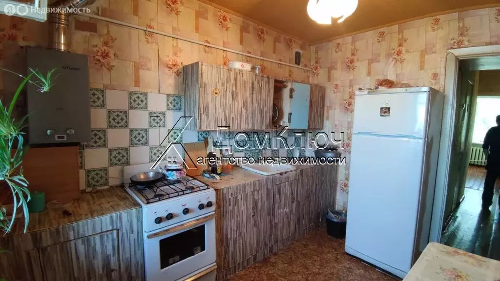 3-комнатная квартира: Кумертау, улица Калинина, 14/1 (61.4 м) - Фото 0