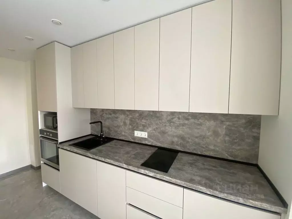 2-к кв. Приморский край, Владивосток Русская ул., 63Лк1 (50.0 м) - Фото 1