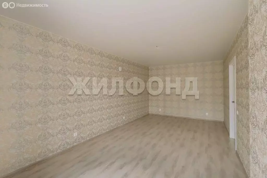 3-комнатная квартира: Новосибирск, улица Сакко и Ванцетти, 25 (79.3 м) - Фото 1