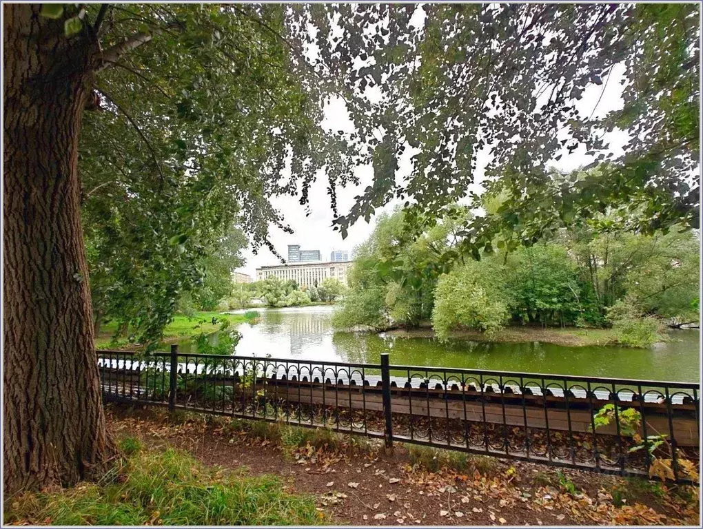 Студия Москва Красноказарменная ул., 3 (28.0 м) - Фото 1