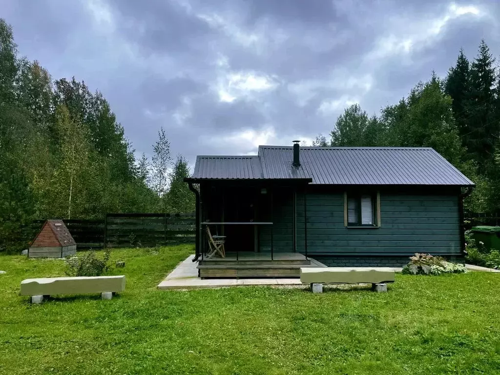 Дом в Новгородская область, Окуловский район, Турбинное с/пос, д. ... - Фото 1
