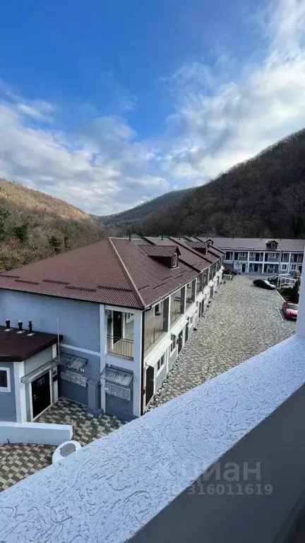 2-к кв. Краснодарский край, Туапсе ул. Калараша, 80к6 (71.4 м) - Фото 0