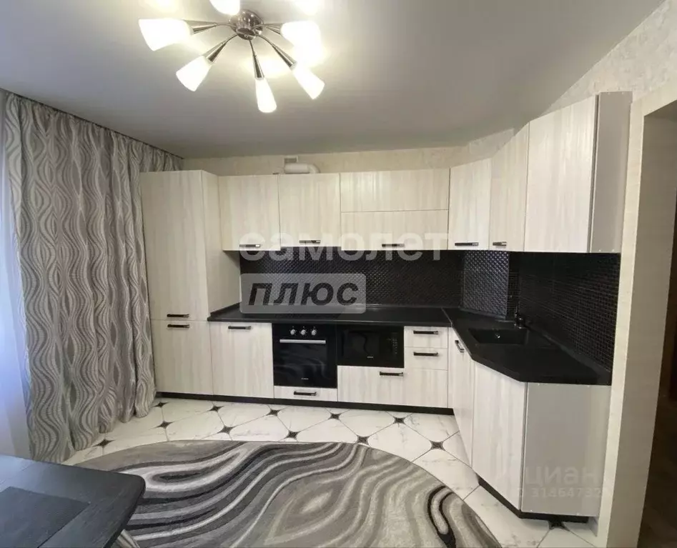 3-к кв. Тюменская область, Тюмень Кремлевская ул., 102 (106.0 м) - Фото 0