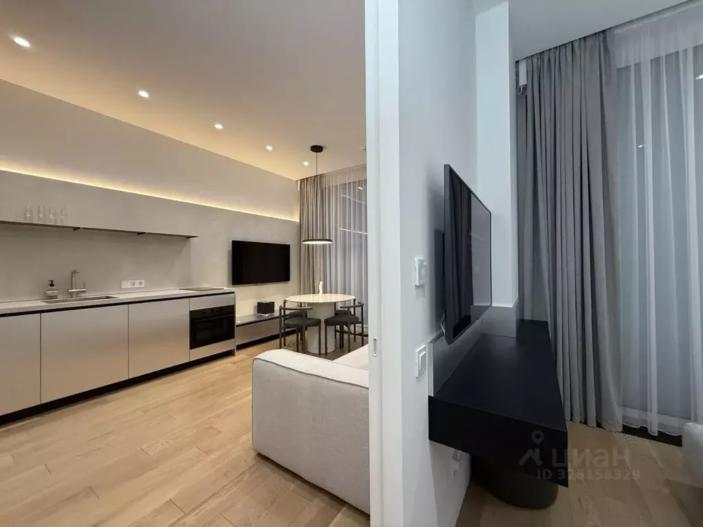 2-к кв. Москва Славянская пл., 2/5с1 (37.4 м) - Фото 2