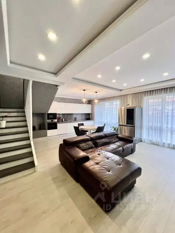 3-к кв. Иркутская область, Иркутский муниципальный округ, Маркова рп ... - Фото 1