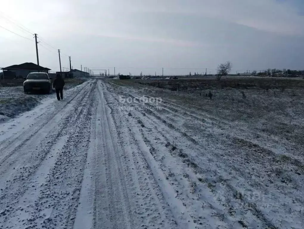 Участок в Крым, Кировский район, с. Яркое Поле ул. Высоцкого (15.0 ... - Фото 1