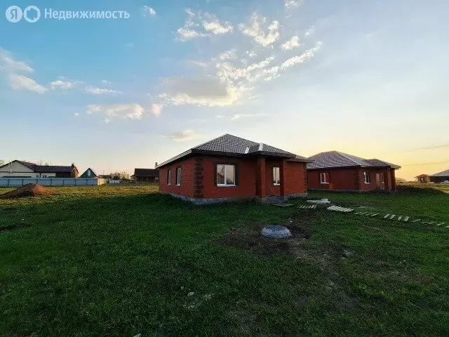 Дом в Мелиховское сельское поселение, село Дальняя Игуменка (134.9 м) - Фото 1