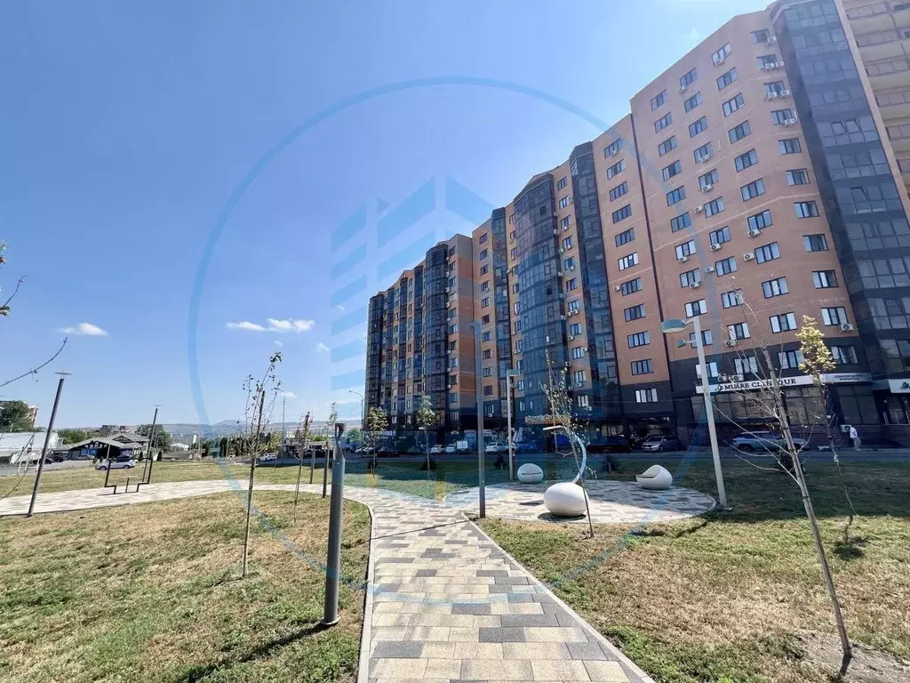 2-к кв. Ставропольский край, Ессентуки ул. Буачидзе, 1к1 (81.4 м) - Фото 0