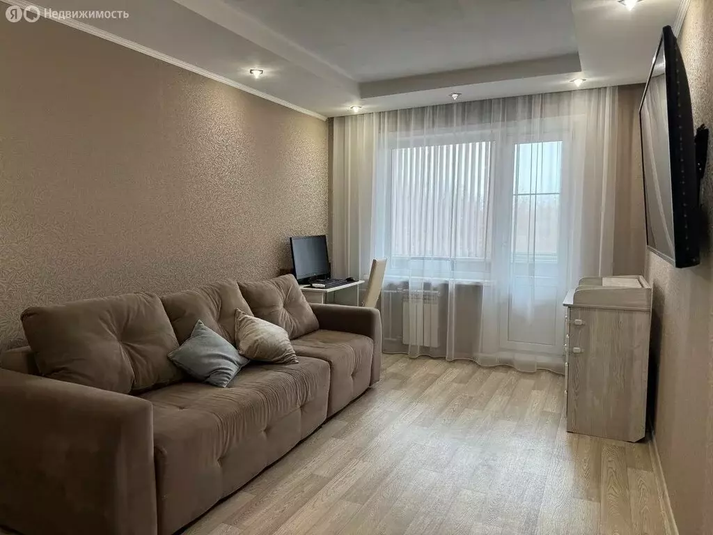 2-комнатная квартира: Усолье-Сибирское, проспект Красных Партизан, 33 ... - Фото 1