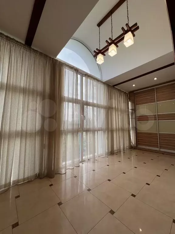 5-к. квартира, 180 м, 6/7 эт. - Фото 0