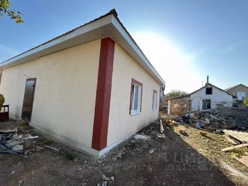 Дом в Крым, Саки ул. Франко (100 м) - Фото 1