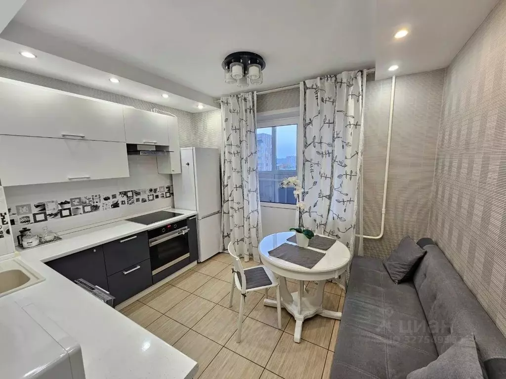 1-к кв. Ульяновская область, Ульяновск бул. Ильюшина, 4 (40.0 м) - Фото 1