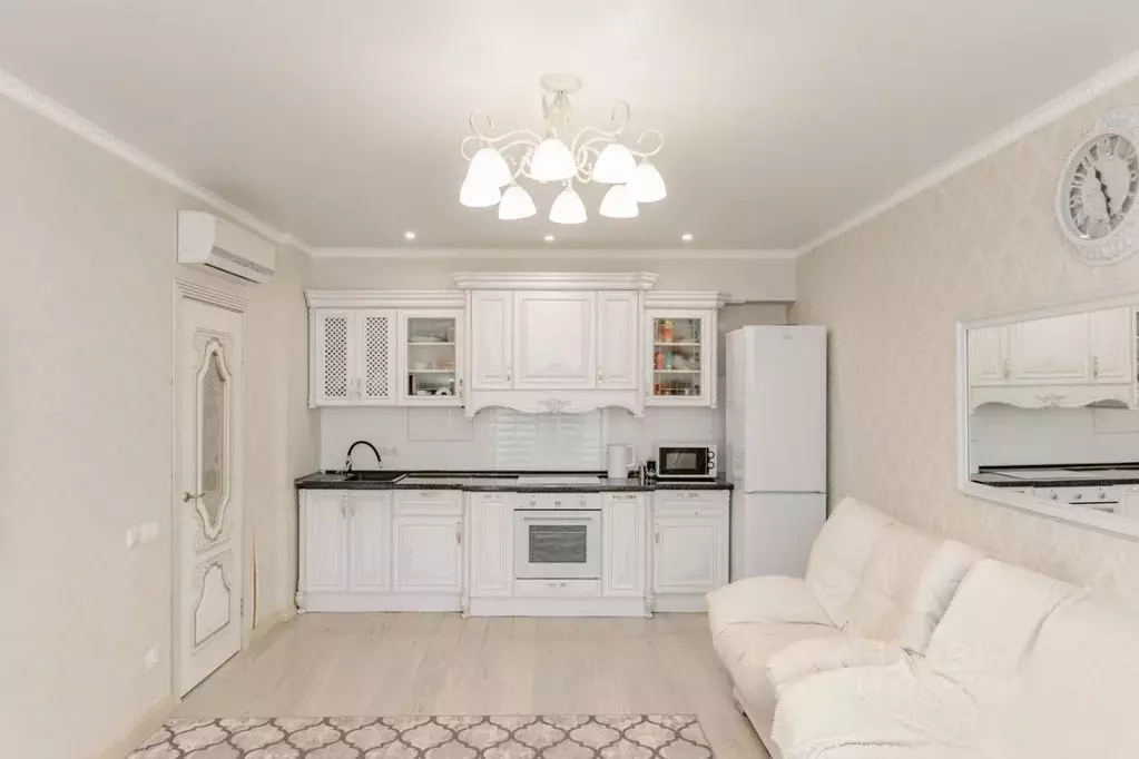 2-к кв. Астраханская область, Астрахань ул. Генерала Епишева, 1А (79.0 ... - Фото 1