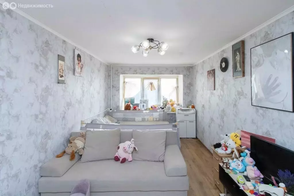 2-комнатная квартира: Тюмень, улица Республики, 146 (44 м) - Фото 1