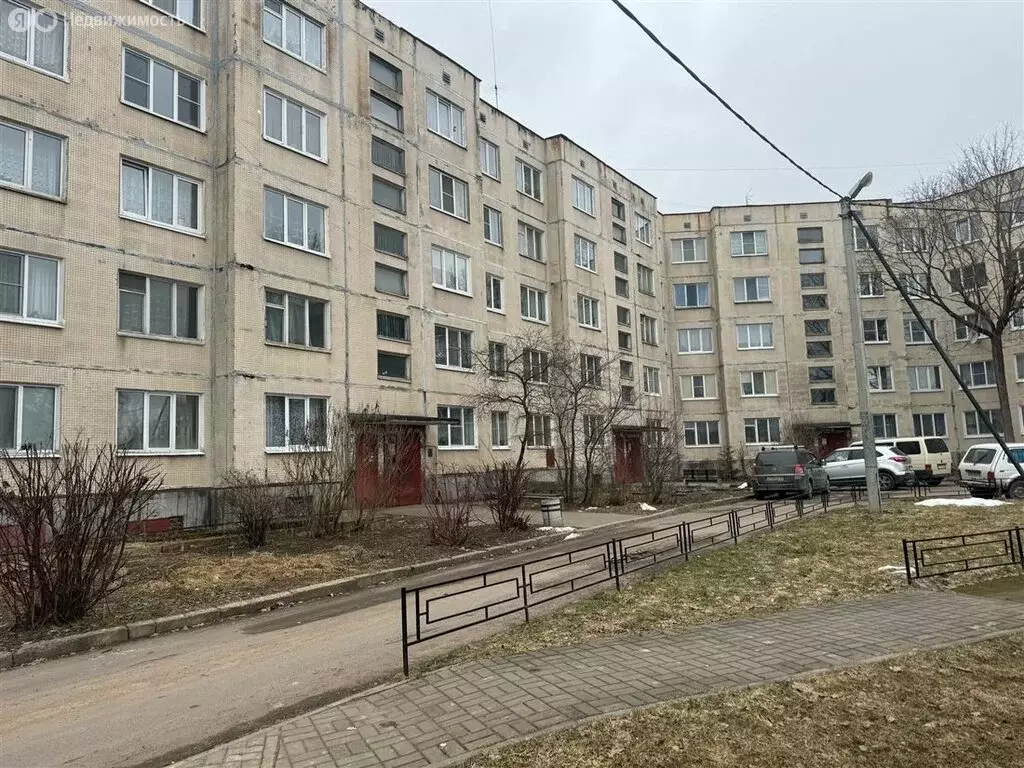 3-комнатная квартира: городской посёлок Сиверский, улица 123-й ... - Фото 1