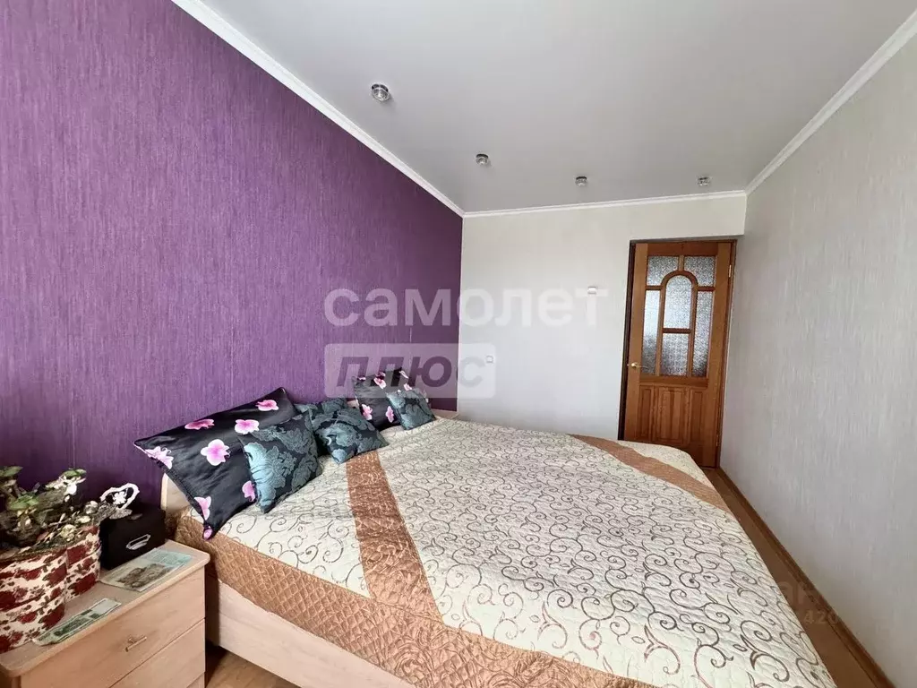 3-к кв. Брянская область, Брянск пер. Литвинова, 5 (70.2 м) - Фото 0