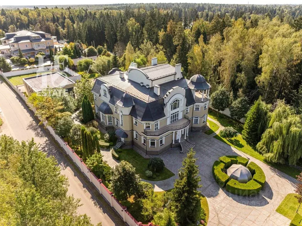 Дом в Москва д. Городище, ул. Благодатная (2083 м) - Фото 0