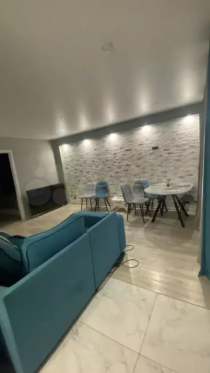 3-к. квартира, 59 м, 1/5 эт. - Фото 1