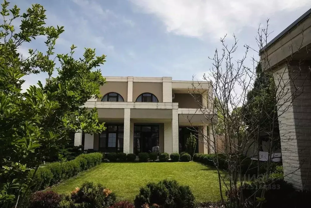 Дом в Краснодарский край, Краснодар ул. Братьев Черников, 7 (404 м) - Фото 2