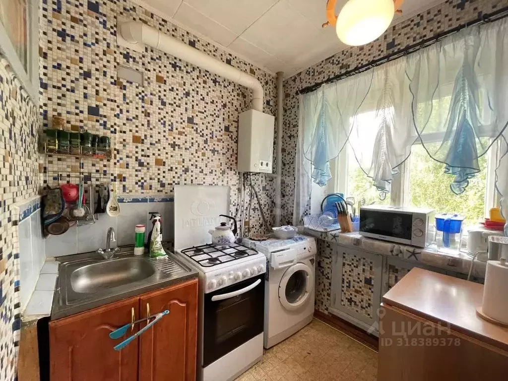 2-к кв. Коми, Ухта Крымская ул., 3 (43.6 м) - Фото 0