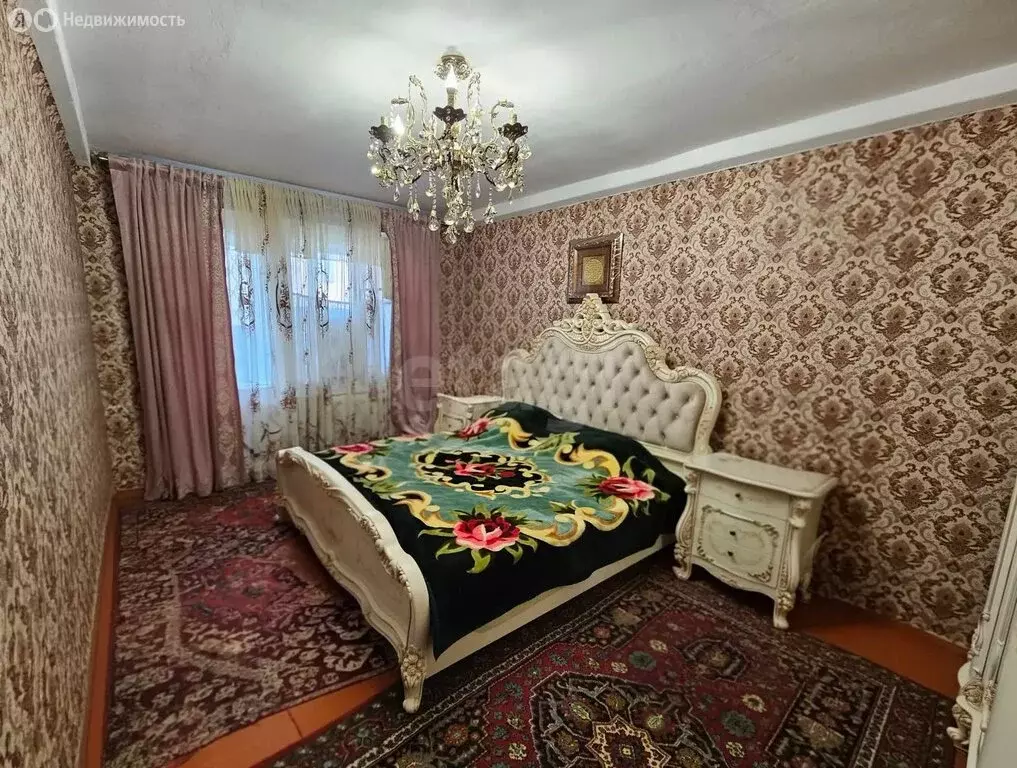 4-комнатная квартира: Избербаш, улица Буйнакского, 109А (99 м) - Фото 1