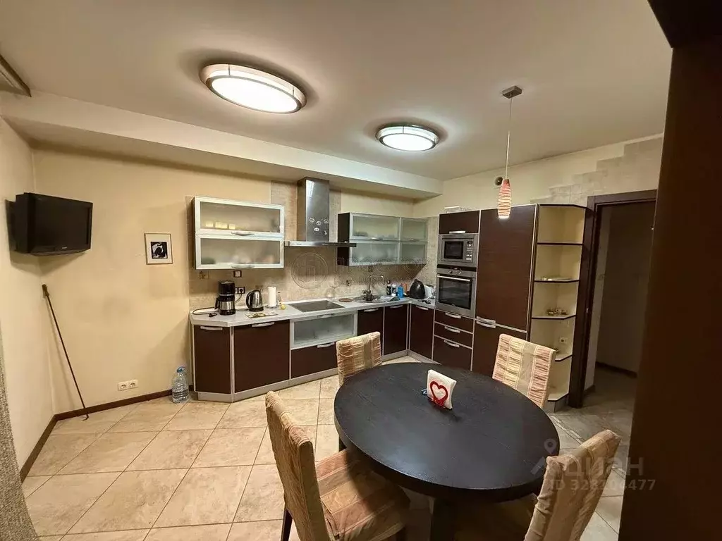 3-к кв. Московская область, Красногорск Школьная ул., 9 (102.4 м) - Фото 2