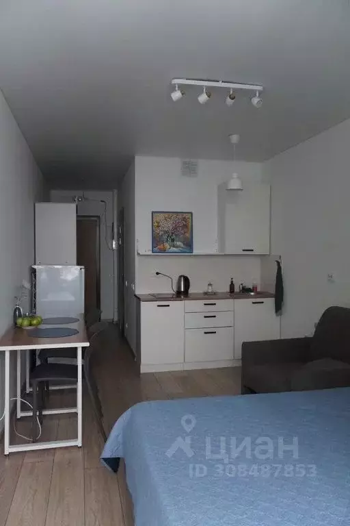 Студия Свердловская область, Екатеринбург ул. Новостроя, 9 (24.0 м) - Фото 0