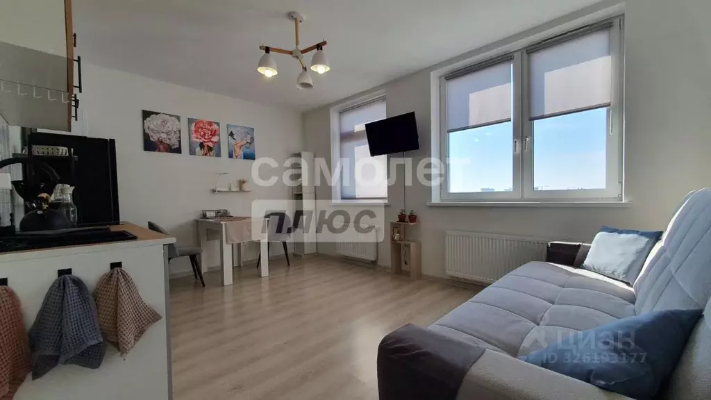 Студия Свердловская область, Екатеринбург ул. Чемпионов, 1 (26.3 м) - Фото 1