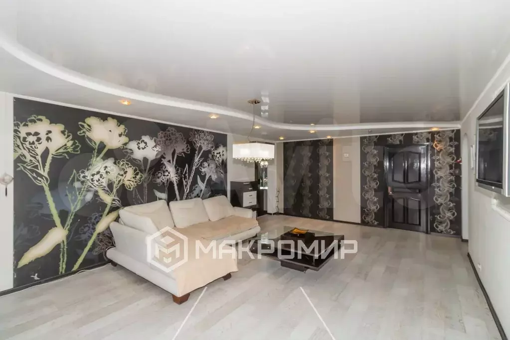 2-к. квартира, 83 м, 8/10 эт. - Фото 0