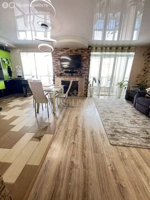 3-комнатная квартира: Йошкар-Ола, улица Чернякова, 9 (100 м) - Фото 2