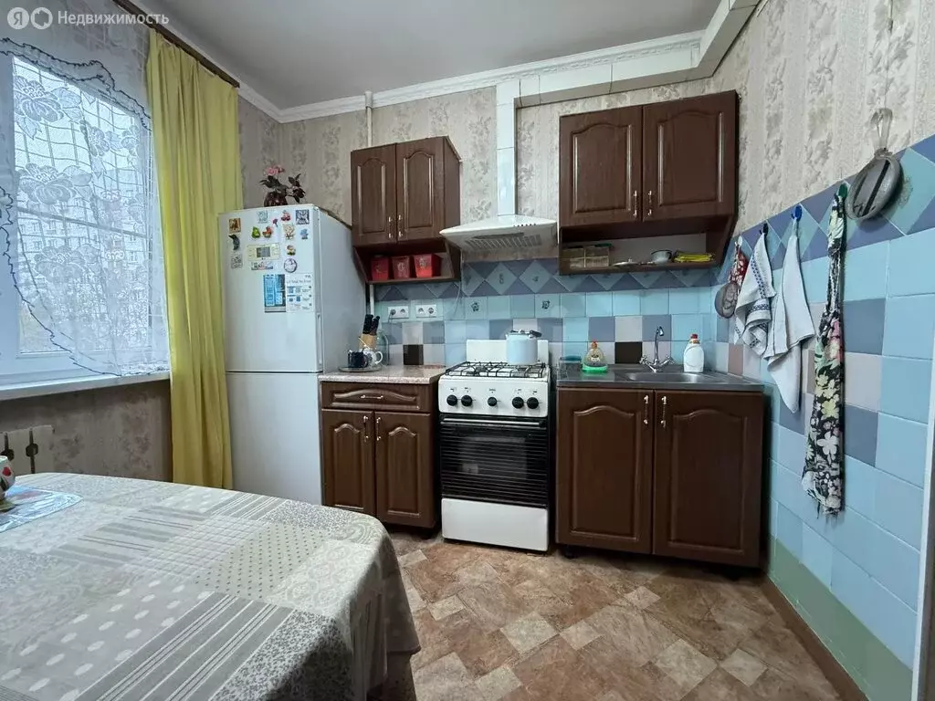 3-комнатная квартира: Владикавказ, улица Астана Кесаева, 2/2 (76 м) - Фото 1