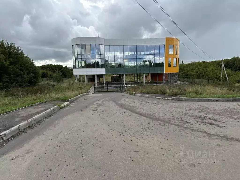 Помещение свободного назначения в Татарстан, Набережные Челны ул. ... - Фото 1