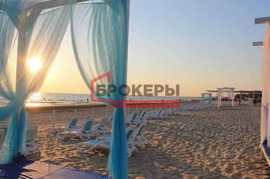 Участок в Крым, Сакский район, с. Фрунзе ул. Российская, 18 (10.0 ... - Фото 0