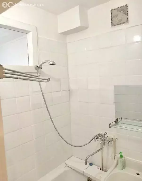 1-комнатная квартира: Волгоград, посёлок Ангарский, Жирновская улица, ... - Фото 2