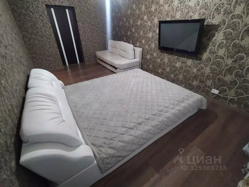 3-к кв. Тюменская область, Тюмень ул. Республики, 164 (76.0 м) - Фото 2